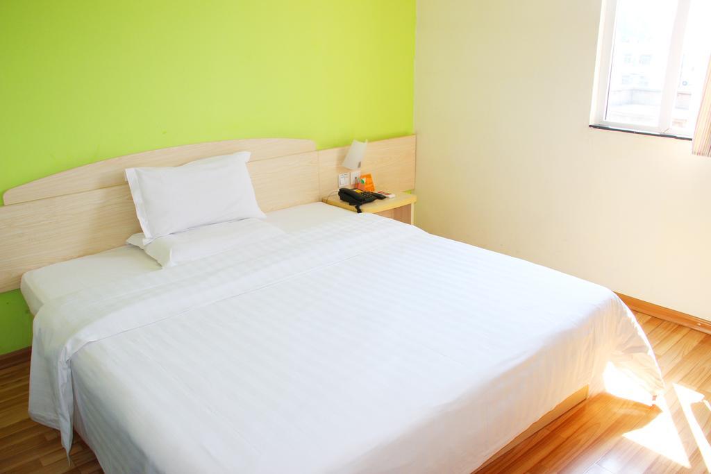7Days Inn Guangzhou Gangding Longkou XI Road Canton Esterno foto