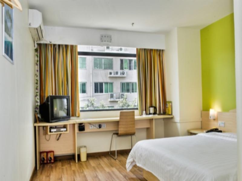 7Days Inn Guangzhou Gangding Longkou XI Road Canton Esterno foto
