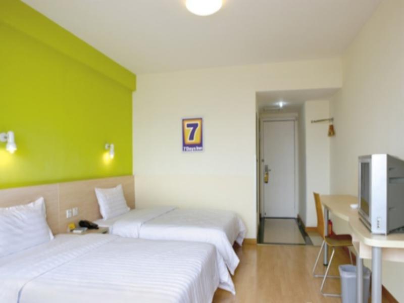 7Days Inn Guangzhou Gangding Longkou XI Road Canton Esterno foto